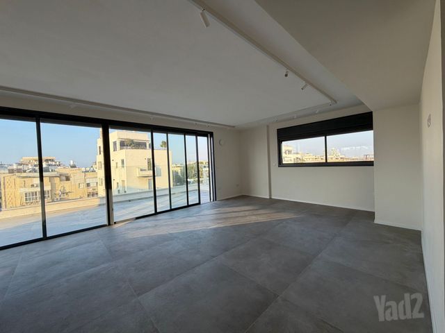 גג/ פנטהאוז להשכרה בתל אביב יפו — 2