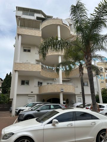 קפלן 28