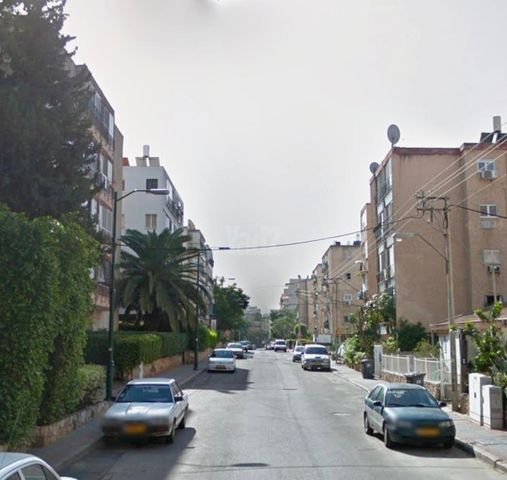 דירה, רמב"ם, ראשון לציון