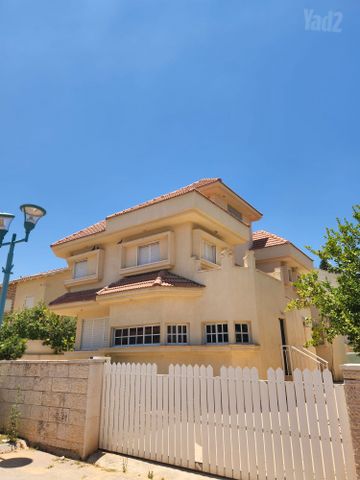 תפוח 9