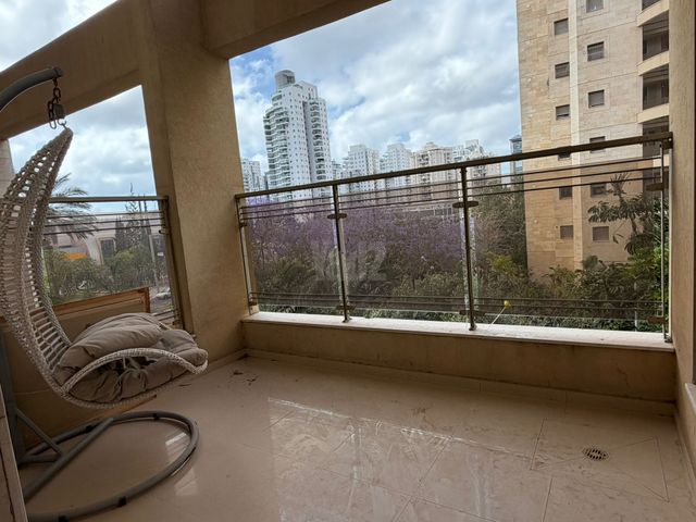 מודעת נכס, פנחס אילון, קרית אילון, חולון