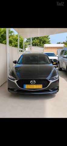 מודעת רכב מאזדה 3