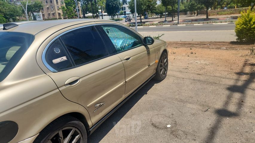 מודעת רכב יגואר X-type