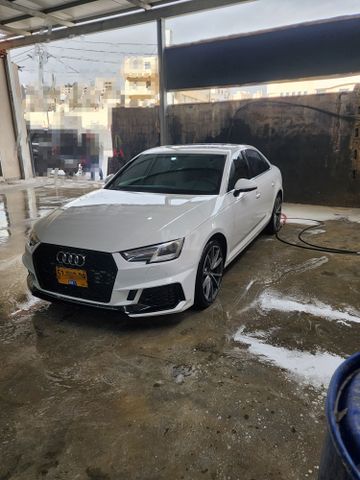 מודעת רכב אאודי A4
