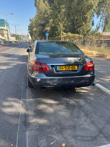 מודעת רכב מרצדס-בנץ E-class