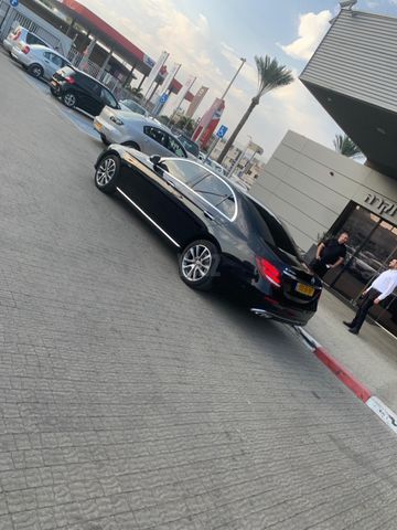 מודעת רכב מרצדס-בנץ E-class