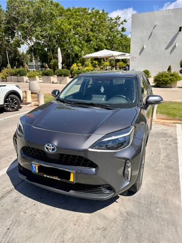 מודעת רכב טויוטה יאריס קרוס