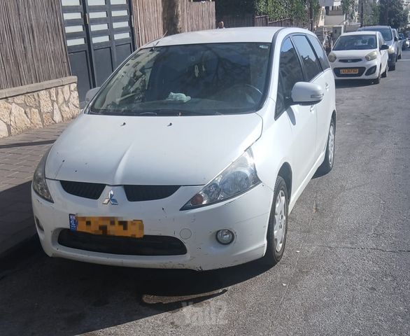 מודעת רכב מיצובישי גרנדיס
