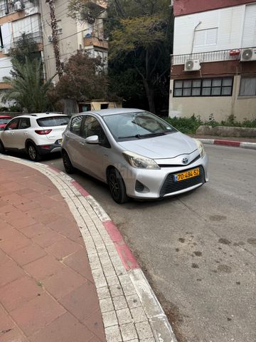 מודעת רכב טויוטה יאריס