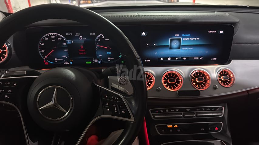 E-class 4X2 Premium E300e פלאג-אין אוט׳ 2.0 (211 כ״ס)