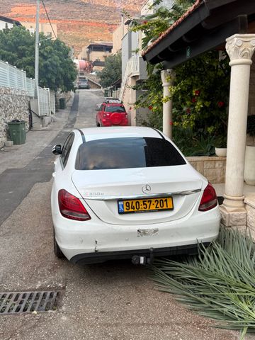 מודעת רכב מרצדס-בנץ C-class