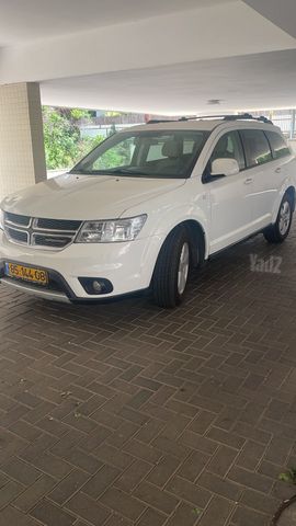 מודעת רכב דודג' ג'רני