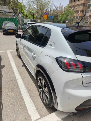 מודעת רכב פיג'ו 208