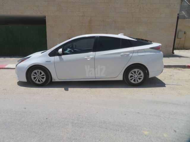 מודעת רכב טויוטה פריוס