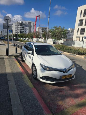 מודעת רכב טויוטה אוריס