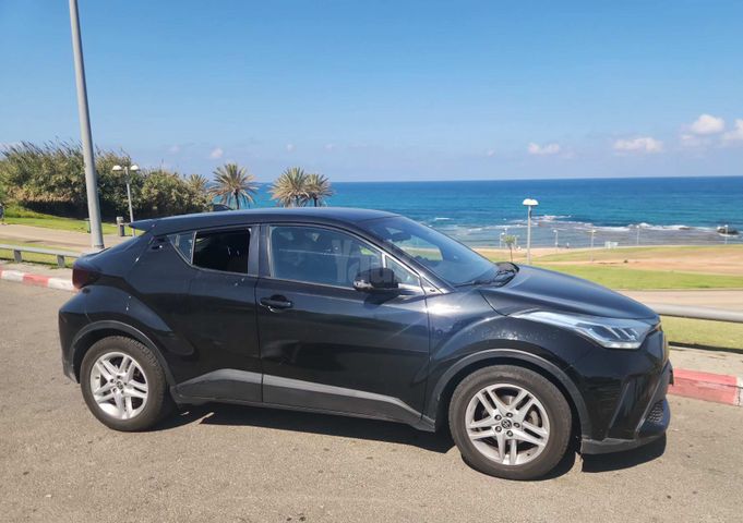 מודעת רכב טויוטה C-HR