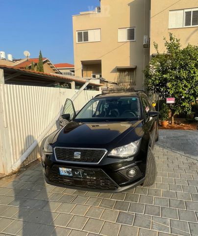 מודעת רכב סיאט ארונה