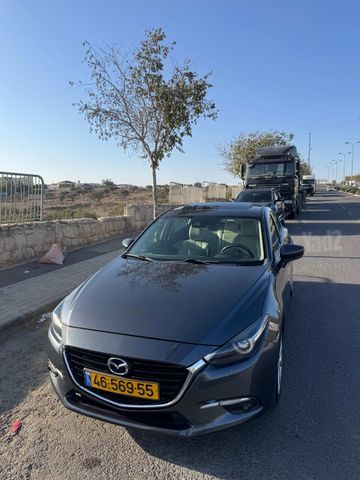 מודעת רכב מאזדה 3