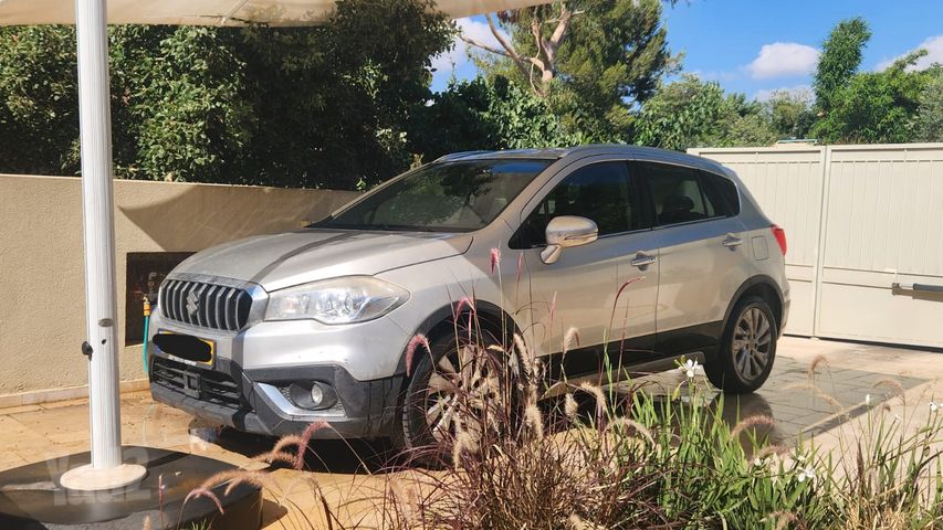 מודעת רכב סוזוקי קרוסאובר