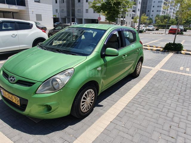 מודעת רכב יונדאי i20