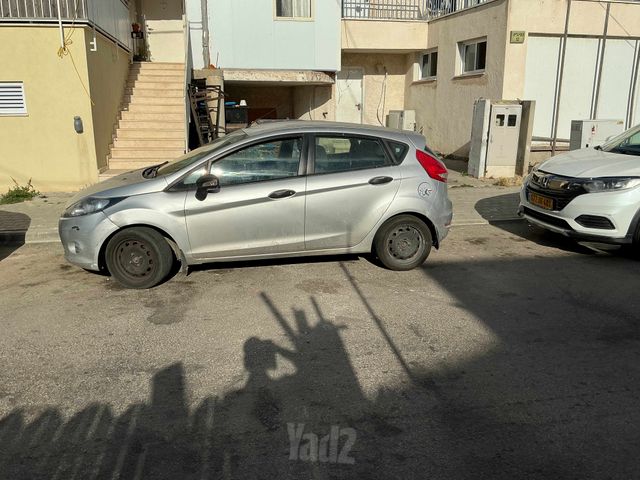מודעת רכב פורד פיאסטה