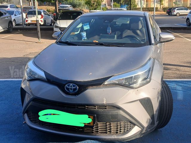 C-HR City היברידי אוט׳ 1.8 (98 כ״ס)