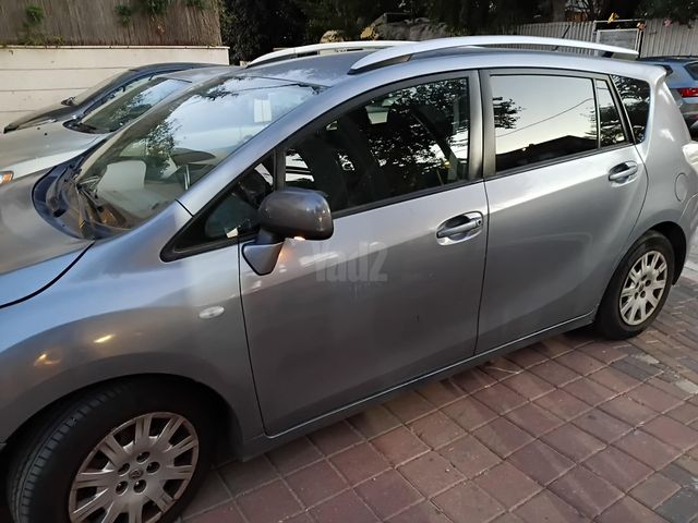 מודעת רכב טויוטה ורסו
