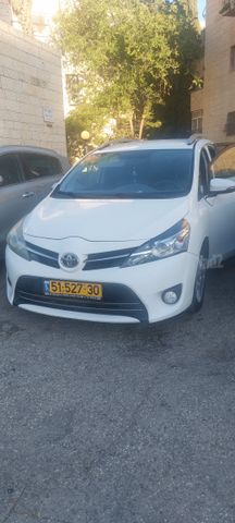 מודעת רכב טויוטה ורסו