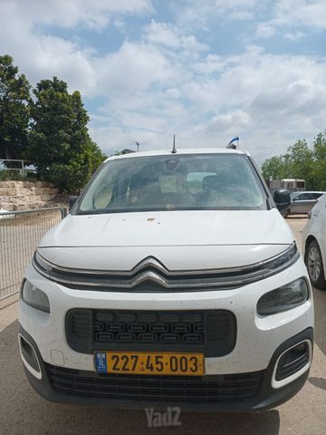 מודעת רכב סיטרואן ברלינגו
