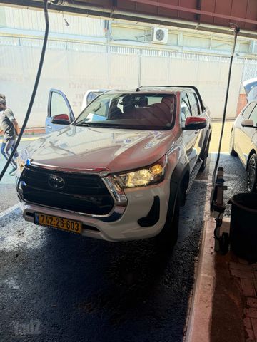 מודעת רכב טויוטה היילקס