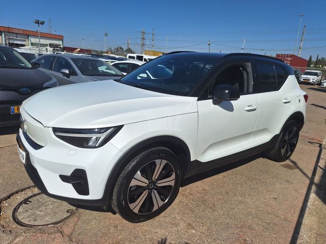 מודעת רכב וולוו XC40