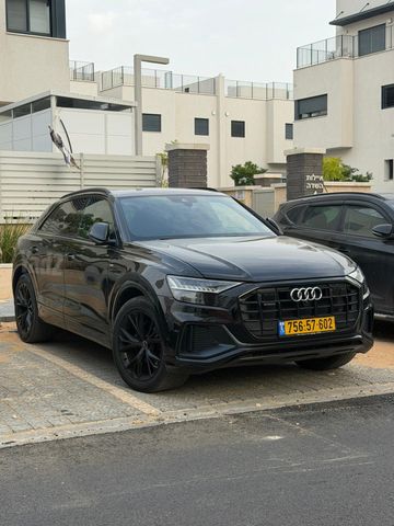 מודעת רכב אאודי Q8