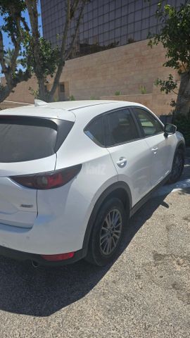 מודעת רכב מאזדה CX-5