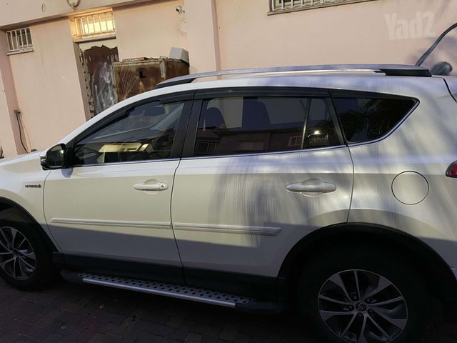 מודעת רכב טויוטה RAV4