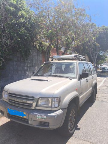 מודעת רכב איסוזו טרופר