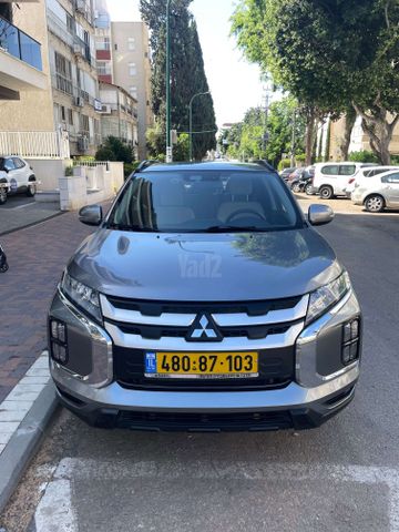 מודעת רכב מיצובישי ASX