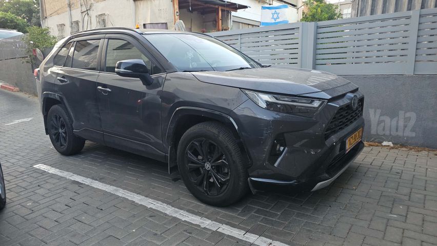 מודעת רכב טויוטה RAV4
