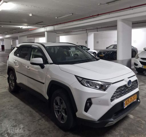 מודעת רכב טויוטה RAV4