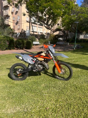 מודעת רכב KTM Enduro EXC 250