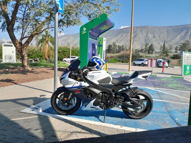 מודעת רכב סוזוקי GSX-R750