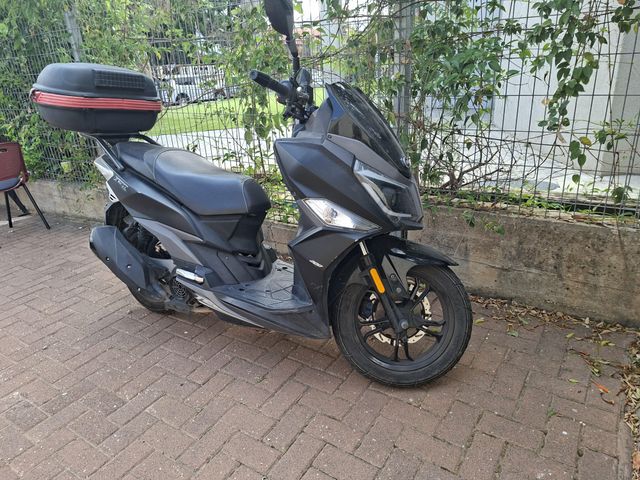 מודעת רכב סאן יאנג Jet 14 EVO