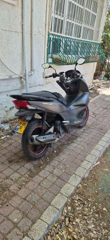 מודעת רכב הונדה PCX 125
