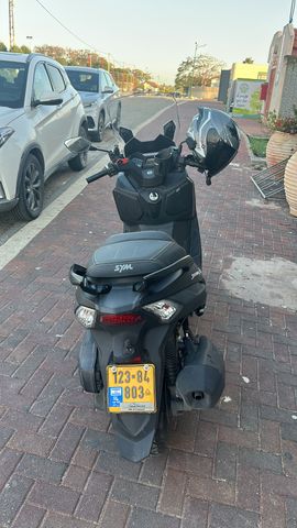 מודעת רכב סאן יאנג ג'וי-מקס Z-250