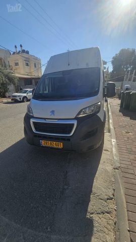 מודעת רכב פיג'ו