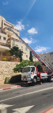 מודעת רכב מנוף