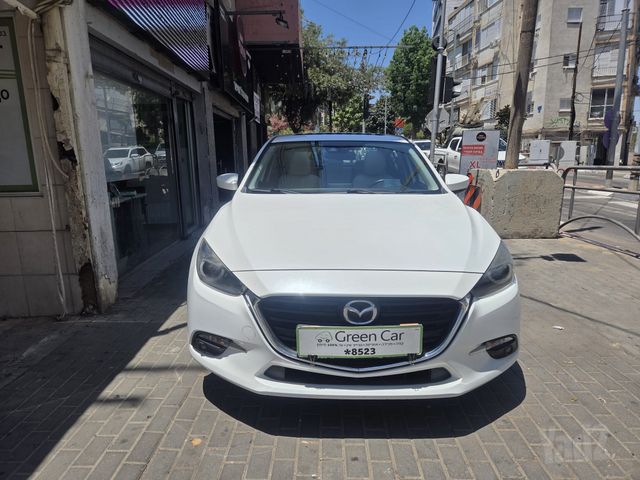 מודעת רכב מאזדה 3