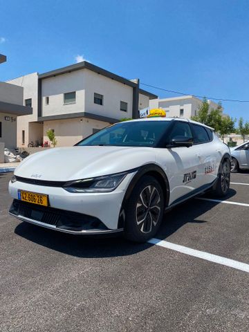 מודעת רכב קיה EV6