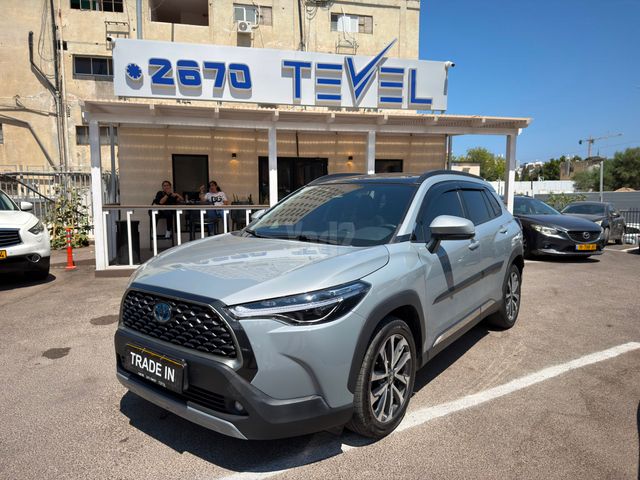מודעת רכב טויוטה קורולה קרוס
