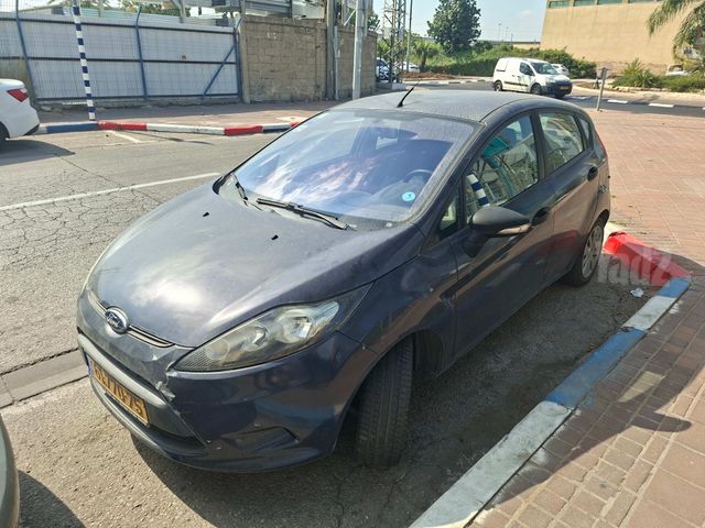 מודעת רכב פורד פיאסטה