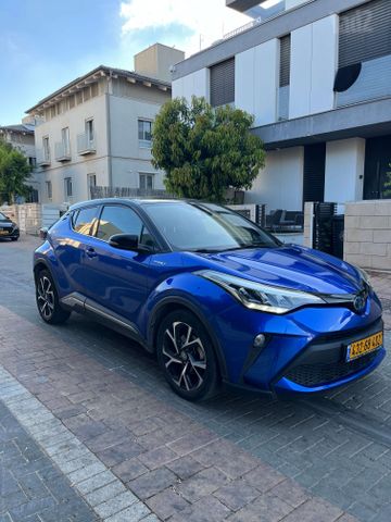 מודעת רכב טויוטה C-HR